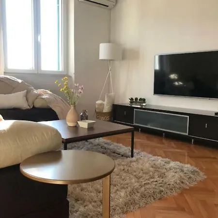 Cozy Solis-city Center Apartmán *